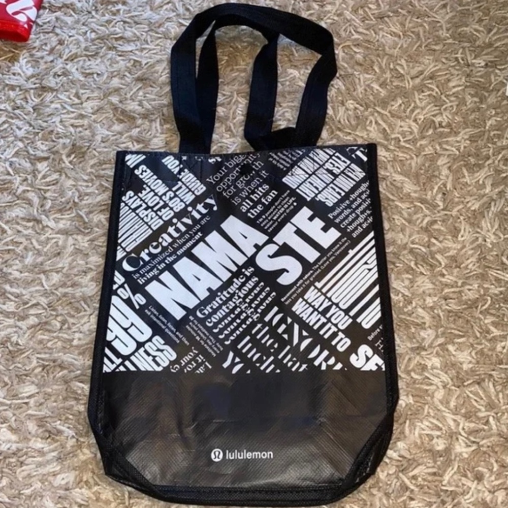 Lululemon bag